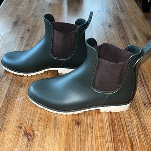 Chelsea boot rain boots